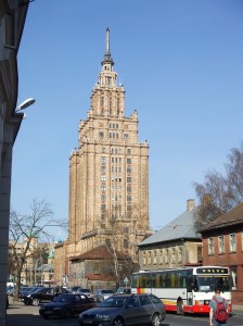 Riga, de Academie van Wetenschappen, eind april 2009 (foto: René Hoeflaak)