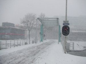 De Nassaubrug in Rotterdam vanmiddag (foto: René Hoeflaak)