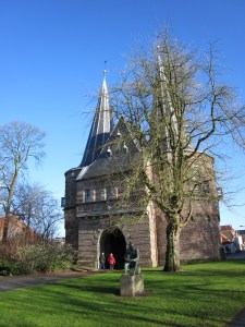 Kampen, 2 februari 2013: De Cellebroederspoort uit 1465. (foto: René Hoeflaak)