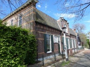 Het voormalige veerhuis aan de Pinkeveer in de gemeente Giessenlanden (foto: René Hoeflaak) 