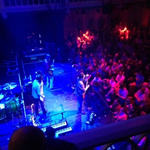 Drive By Truckers op het podium in Paradiso, Amsterdam (Iphone foto: René Hoeflaak)