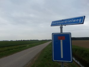 6 mei 2014: Boerenverdrietweg in de polder Boerenverdriet (foto: René Hoeflaak)   