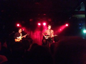 Rotterdam, Rotown, 3 januar 2015: Justin Townes Earle (r) en Paul Niehaus (Iphone foto: René Hoeflaak)
