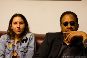 Stanley Clarke en dochter, jazz zangers Natasha Agrama (foto: BartTeunis) 