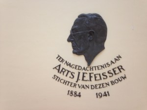 Portret van Feisser in GGD gebouw (foto: René Hoeflaak)