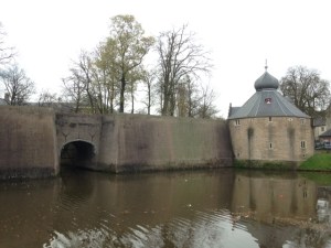 Breda, 20 november 2015: Tolbrugpoort (foto: René Hoeflaak)