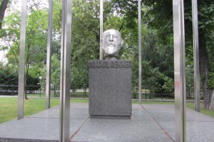 Wenen, 5 augustus 2016: borstbeeld Dr. Karl Renner (foto: René Hoeflaak)
